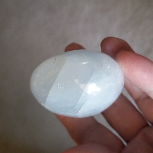 Natural Blue Celestite Crystal Palmstone. - Picture 3 of 5